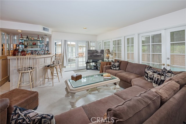 Detail Gallery Image 6 of 38 For 2072 Coldwater Canyon, Beverly Hills,  CA 90210 - 4 Beds | 4/1 Baths