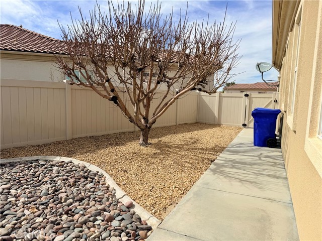 Detail Gallery Image 26 of 34 For 10906 Rockaway Glen, Apple Valley,  CA 92308 - 2 Beds | 2/1 Baths