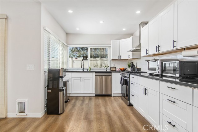 Detail Gallery Image 13 of 46 For 42665 San Julian Pl, Temecula,  CA 92592 - 4 Beds | 2 Baths