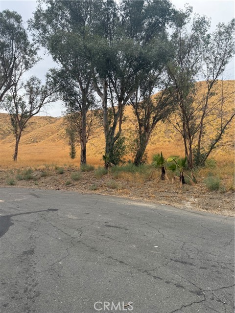 Detail Gallery Image 2 of 5 For 3448 N Beverly Dr, San Bernardino,  CA 92404 - – Beds | – Baths