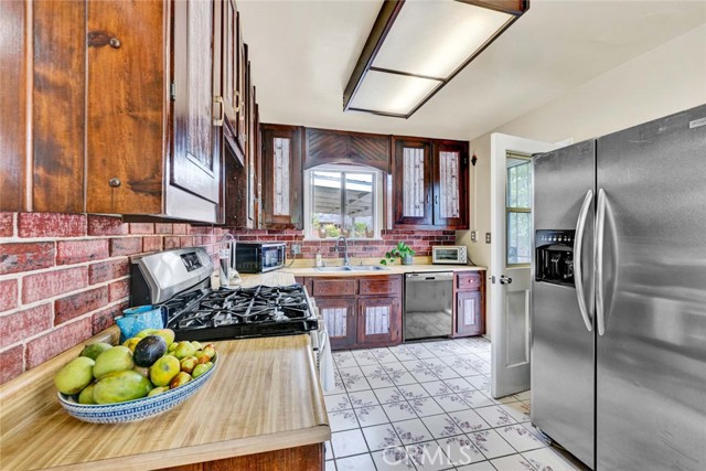 Detail Gallery Image 14 of 37 For 7911 Rockwell Ave, Midway City,  CA 92655 - 3 Beds | 2 Baths
