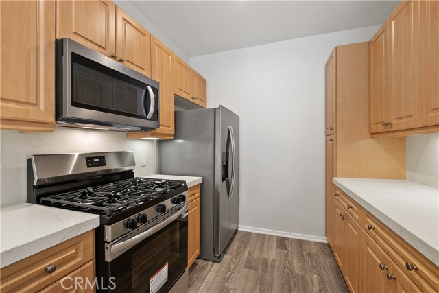 2426 Watermarke Pl, Irvine CA: https://media.crmls.org/medias/3e26228b-4e24-4468-829d-e6c7f2e34bfc.jpg