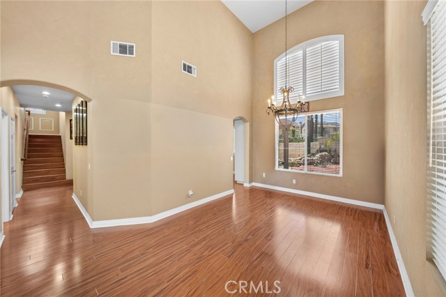 Detail Gallery Image 11 of 65 For 29 Villa Roma, Lake Elsinore,  CA 92532 - 4 Beds | 2/1 Baths