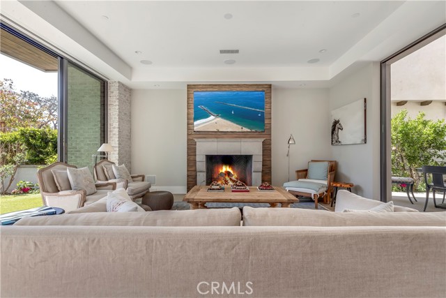 Detail Gallery Image 4 of 32 For 507 Orchid Ave, Corona Del Mar,  CA 92625 - 4 Beds | 4/1 Baths