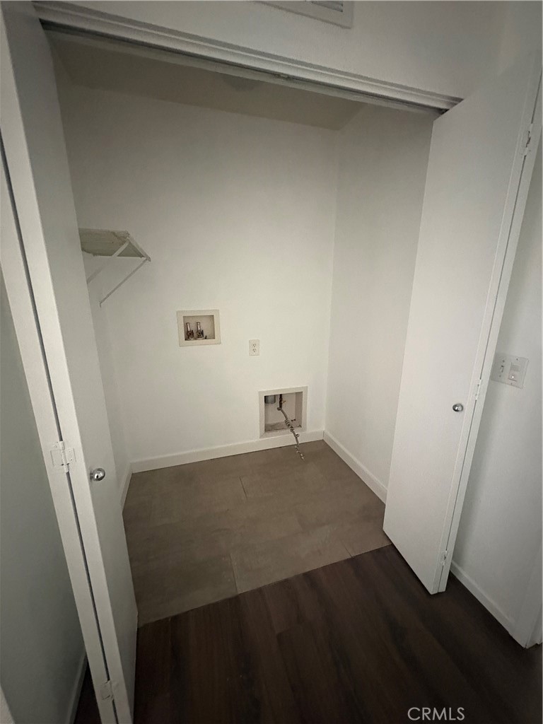 https://media.crmls.org/medias/3e289195-53b1-4ca6-b948-55089affeeb9.jpg?preset=X-Large