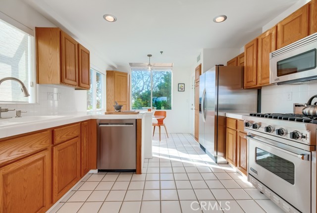 Detail Gallery Image 25 of 74 For 669 W 40th St #4,  San Pedro,  CA 90731 - 3 Beds | 2/1 Baths