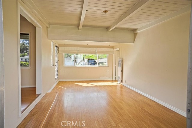 Detail Gallery Image 9 of 28 For 22573 Arriba Dr, Saugus,  CA 91350 - 4 Beds | 2 Baths