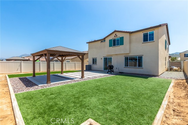 Detail Gallery Image 5 of 30 For 28384 Abbey Ln, Menifee,  CA 92585 - 5 Beds | 3 Baths