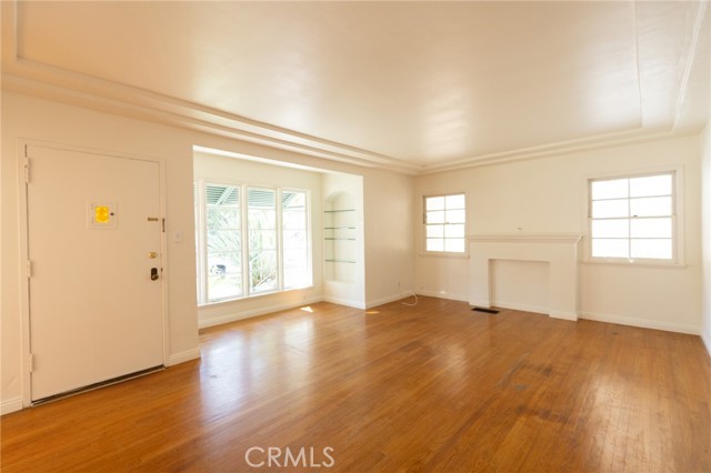 757 E Doran Street, Glendale CA: https://media.crmls.org/medias/3e2b2c92-76ba-4a0c-a951-a01493d41e65.jpg