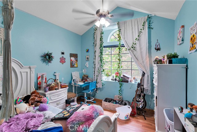 Detail Gallery Image 19 of 30 For 5435 Heath Creek Dr, Wrightwood,  CA 92397 - 3 Beds | 2/1 Baths