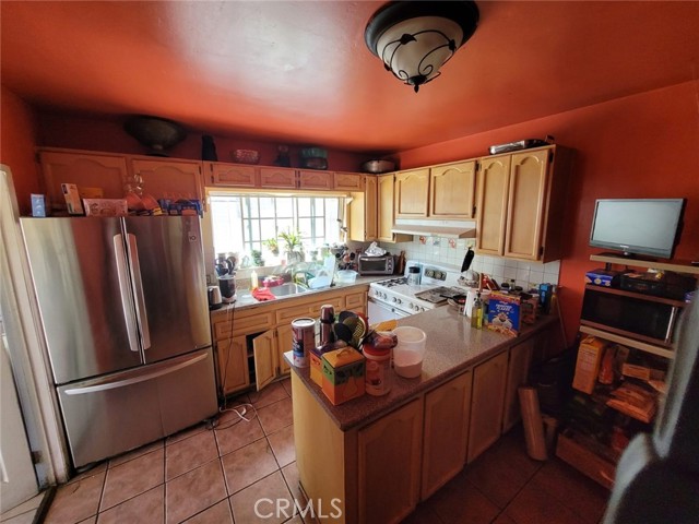 Detail Gallery Image 16 of 25 For 2920 Van Buren Pl, Los Angeles,  CA 90007 - 4 Beds | 2 Baths