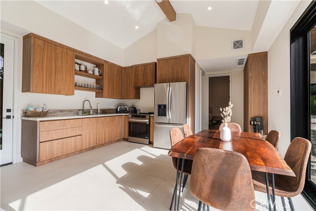 Detail Gallery Image 34 of 46 For 5075 Enfield, Encino,  CA 91316 - 4 Beds | 5 Baths