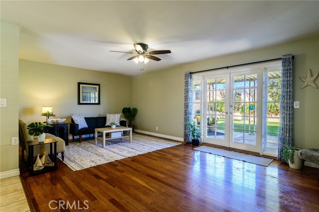 Detail Gallery Image 5 of 41 For 5681 Stardust Dr, Huntington Beach,  CA 92647 - 3 Beds | 2 Baths