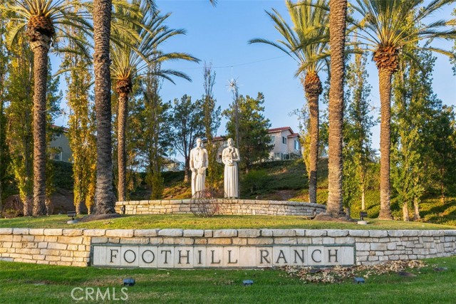 15 Havre Court, Lake Forest CA: https://media.crmls.org/medias/3e2e20b8-2e8d-4db4-b1e1-091b842f3ee6.jpg