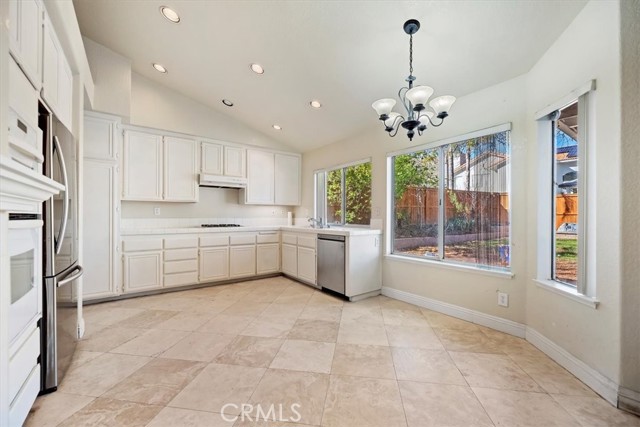 Detail Gallery Image 24 of 54 For 10049 Cartagena, Moreno Valley,  CA 92557 - 4 Beds | 2 Baths