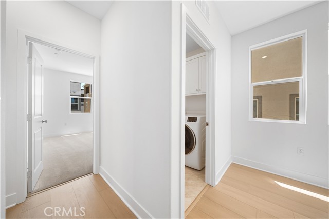 410 Lobata, Irvine CA: https://media.crmls.org/medias/3e2ef1db-a1f6-4657-984d-109a3b1f1516.jpg
