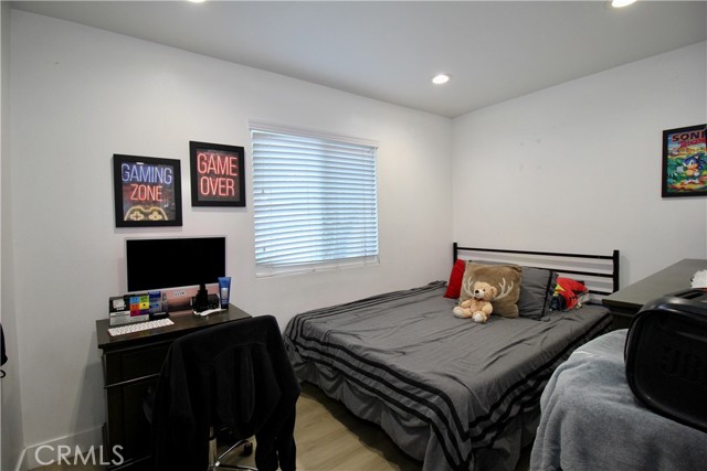 Detail Gallery Image 17 of 21 For 836 W 9th St, Corona,  CA 92882 - 3 Beds | 2 Baths