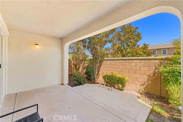7169 Logsdon Drive, Eastvale CA: https://media.crmls.org/medias/3e307cd0-6f76-4e20-a233-3835f5357b31.jpg