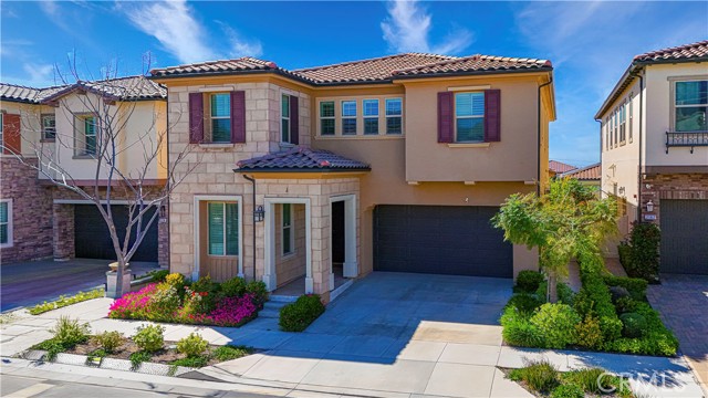 Detail Gallery Image 2 of 56 For 2168 Aliso Peak, Lake Forest,  CA 92610 - 5 Beds | 4/1 Baths
