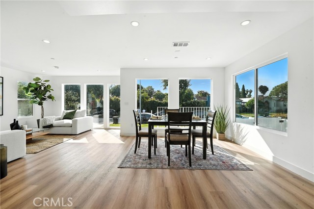 3031 3033 Vineyard Avenue, Los Angeles CA: https://media.crmls.org/medias/3e30a074-0655-4834-855c-41376ad94df8.jpg