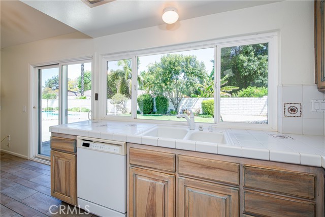 Detail Gallery Image 14 of 43 For 6188 Wimbledon Dr, Riverside,  CA 92506 - 4 Beds | 2 Baths