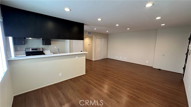 Detail Gallery Image 14 of 15 For 602 W California Ave, Glendale,  CA 91203 - 2 Beds | 2 Baths