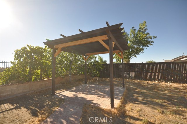 8945 Honeysuckle Avenue, Hesperia CA: https://media.crmls.org/medias/3e30fe3e-7d6b-419a-956d-0d5978c28caf.jpg