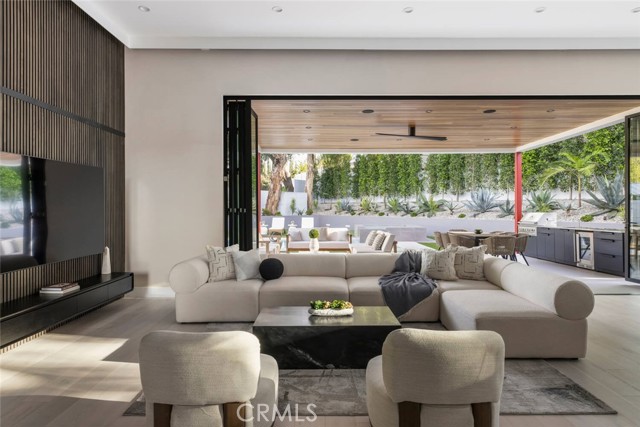 Detail Gallery Image 11 of 51 For 22020 Alizondo, Woodland Hills,  CA 91364 - 3 Beds | 3 Baths