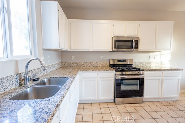 Detail Gallery Image 7 of 20 For 1506 Palma Bonita Ln, Perris,  CA 92571 - 3 Beds | 2 Baths