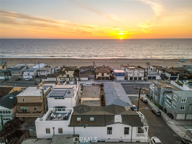 120 28th Street, Hermosa Beach, California 90254, 5 Bedrooms Bedrooms, ,4 BathroomsBathrooms,Residential,Sold,28th,SB23204315