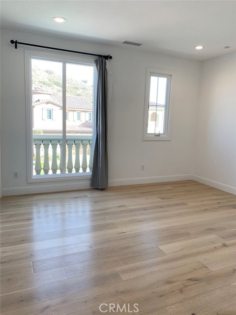 Detail Gallery Image 21 of 23 For 20409 W Esmerelda Ln, Porter Ranch,  CA 91326 - 4 Beds | 4/1 Baths