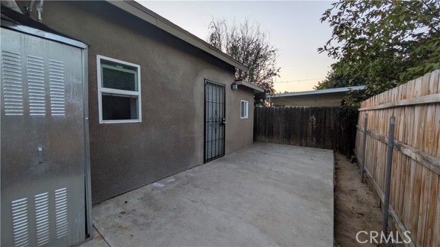 Detail Gallery Image 4 of 16 For 2319 Wilshire St, Riverside,  CA 92501 - 3 Beds | 1 Baths