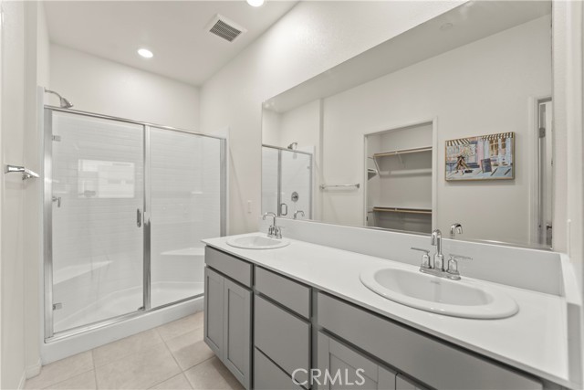 Detail Gallery Image 23 of 31 For 18443 Montage, Northridge,  CA 91324 - 3 Beds | 4 Baths