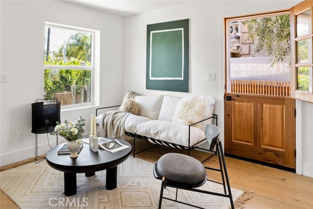 Detail Gallery Image 14 of 46 For 857 Milwood Ave, Venice,  CA 90291 - 2 Beds | 2 Baths