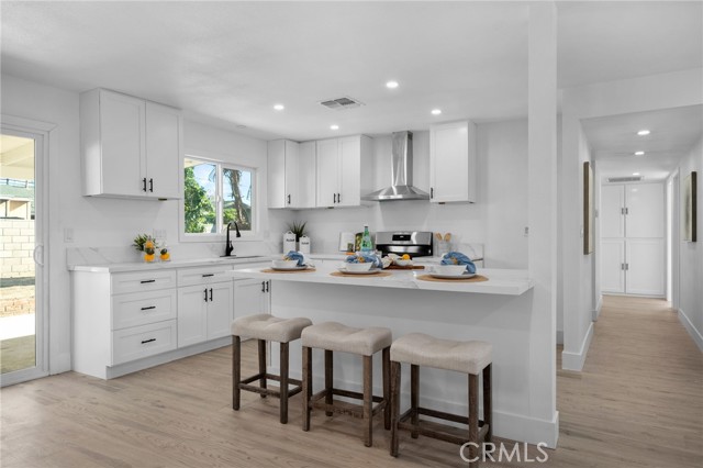 Detail Gallery Image 8 of 22 For 509 S Glenarbor, Santa Ana,  CA 92704 - 3 Beds | 2 Baths