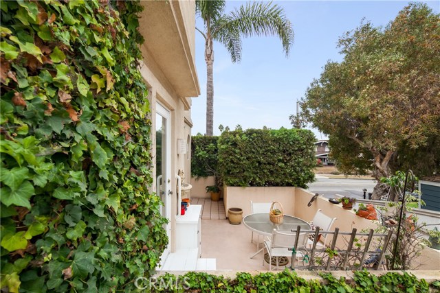 710 Broadway, Redondo Beach, California 90277, 3 Bedrooms Bedrooms, ,2 BathroomsBathrooms,Residential,Sold,Broadway,PV17248830