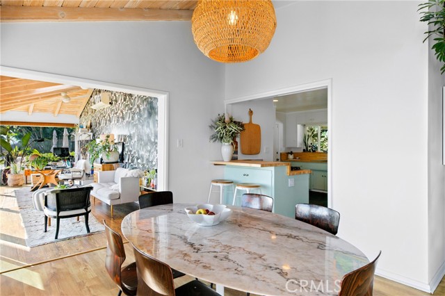 Detail Gallery Image 13 of 45 For 3662 Sweetwater Canyon Dr, Malibu,  CA 90265 - 3 Beds | 2 Baths