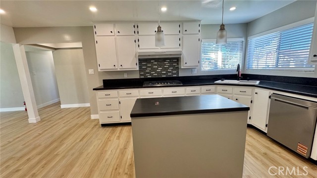 Detail Gallery Image 2 of 6 For 2304 Workman, Simi Valley,  CA 93063 - 3 Beds | 2 Baths