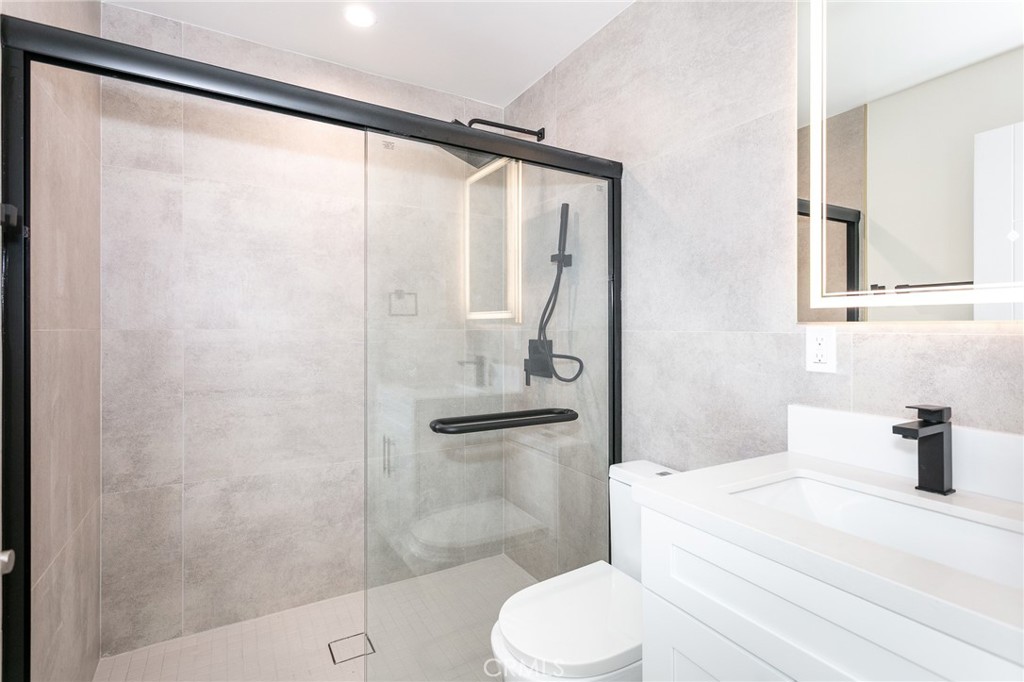 MLS #SR25236833 image #17