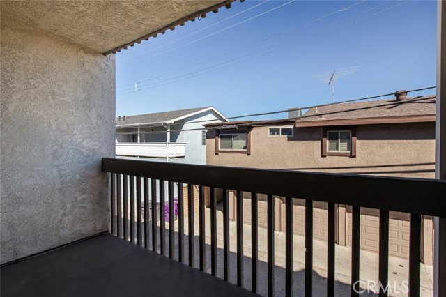 Detail Gallery Image 10 of 21 For 4775 E Pacific Coast Hwy #204,  Long Beach,  CA 90804 - 2 Beds | 2 Baths