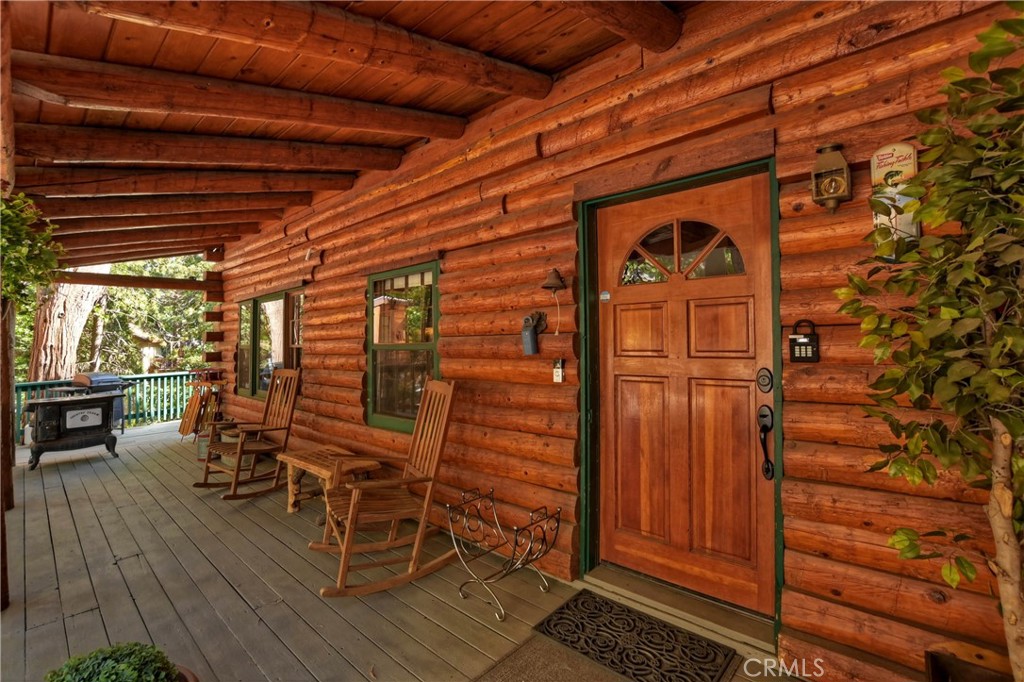 842 Forest Gln Road, Twin Peaks, CA 92391