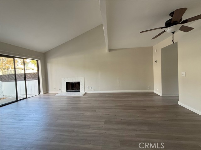 Detail Gallery Image 7 of 26 For 5250 Colodny Dr #22,  Agoura Hills,  CA 91301 - 1 Beds | 1/1 Baths