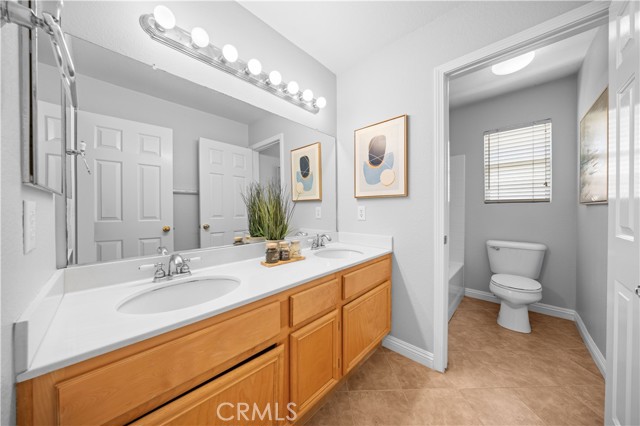 12337 Columbia Lane, Eastvale CA: https://media.crmls.org/medias/3e3ae36c-22fc-45ee-aacf-d65551629c77.jpg