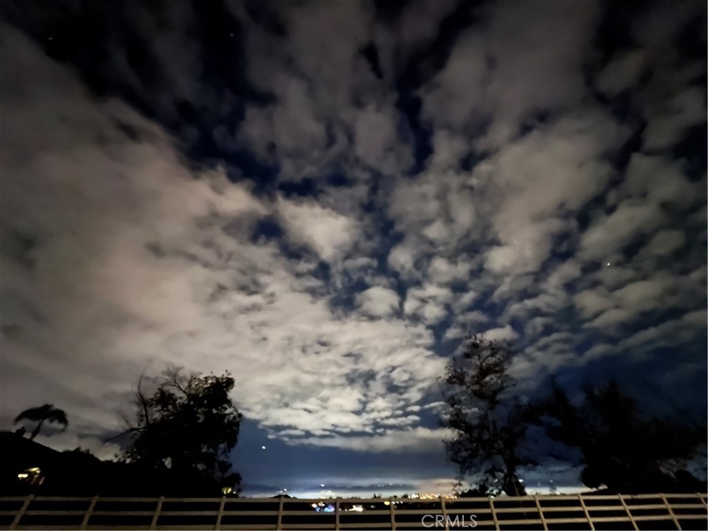 https://media.crmls.org/medias/3e3b3969-a41b-4a7b-af91-da00711f9a22.jpg?preset=X-Large