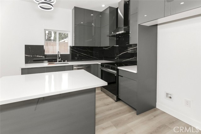 15009 Wyandotte Street, Van Nuys CA: https://media.crmls.org/medias/3e3b9944-fc93-411f-8398-15bec5c2104b.jpg