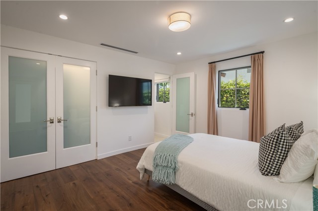 133 N La Jolla Avenue, Los Angeles CA: https://media.crmls.org/medias/3e3bd1c2-d6d3-4562-a304-25488c9c50cb.jpg