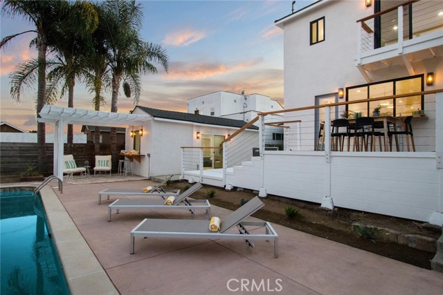 5126 Chesley Avenue, Los Angeles CA: https://media.crmls.org/medias/3e3c69cf-ca67-45fd-a44e-2b912988381b.jpg