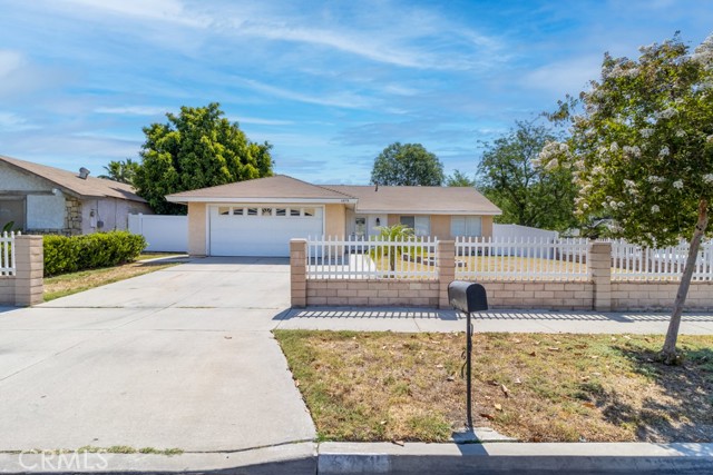 6878 Phoenix Ave, Riverside, CA 92504