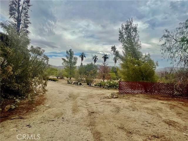 Detail Gallery Image 23 of 24 For 9260 Lanning Ln, Morongo Valley,  CA 92256 - 2 Beds | 1 Baths