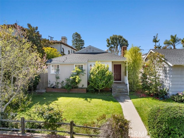 Detail Gallery Image 21 of 67 For 716 33rd St, Manhattan Beach,  CA 90266 - 4 Beds | 2 Baths